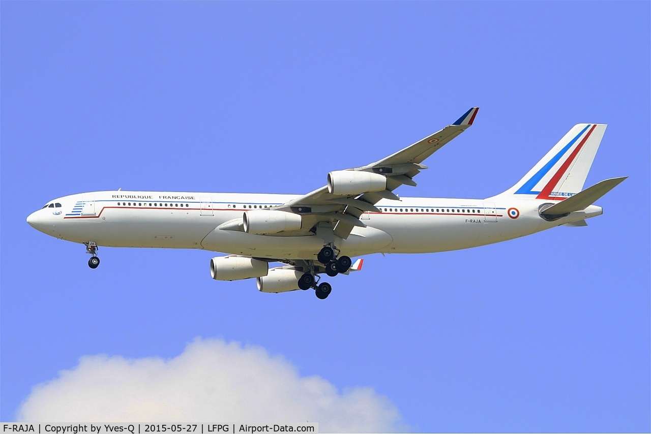 F-RAJA, 1995 Airbus A340-212 C/N 075, French Air Force Airbus A340-212, Short approach rwy 27R, Paris-Roissy Charles De Gaulle airport (LFPG-CDG)