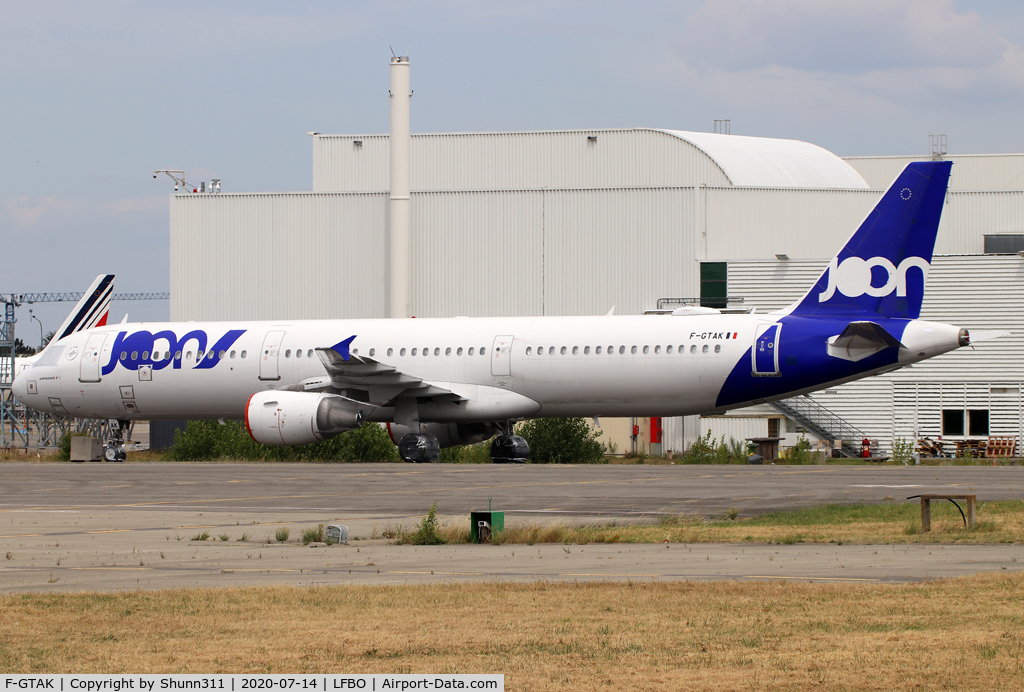 F-GTAK, 2001 Airbus A321-211 C/N 1658, Stored at Air France facility... To be integrated Air France...