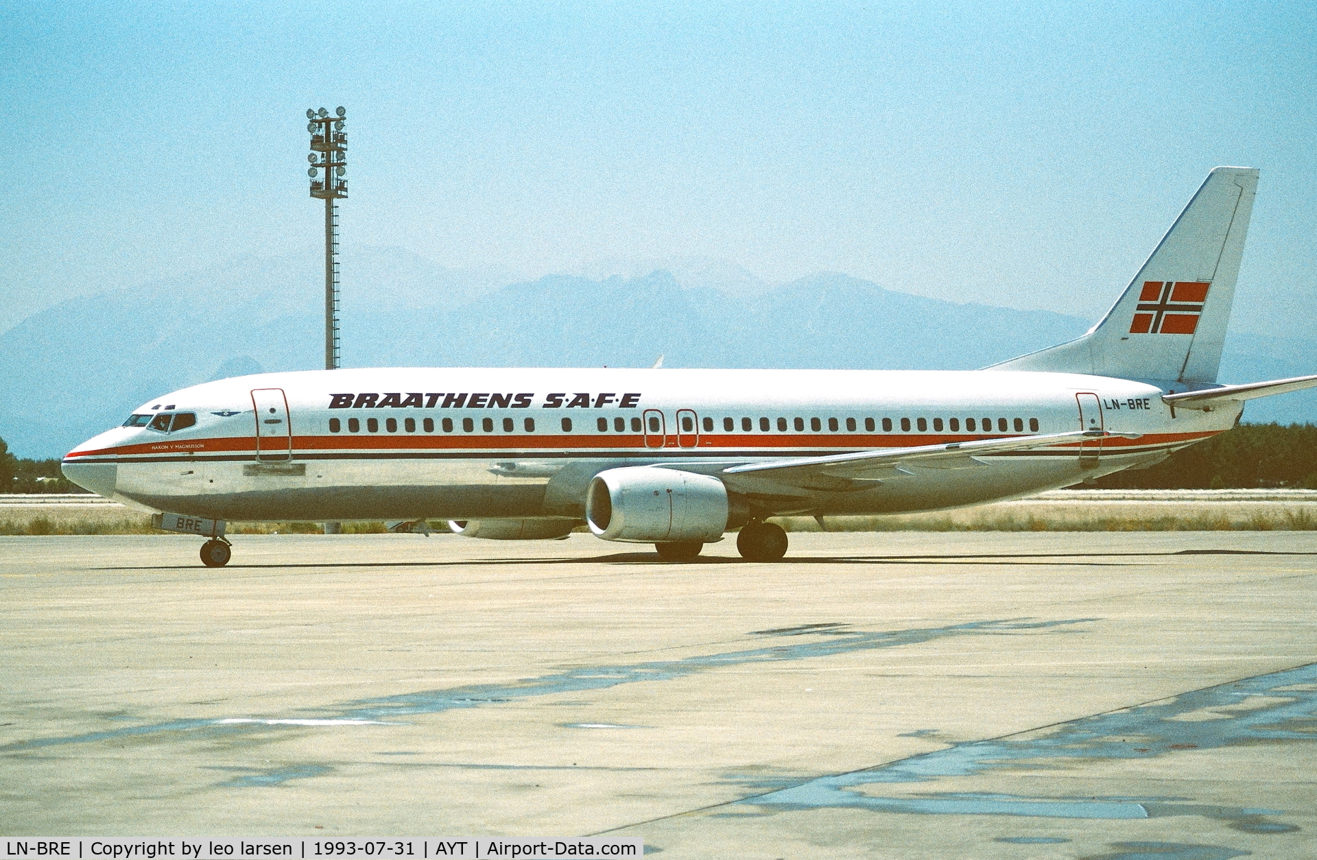 LN-BRE, 1990 Boeing 737-405 C/N 24643, Antalya 31.7.1993