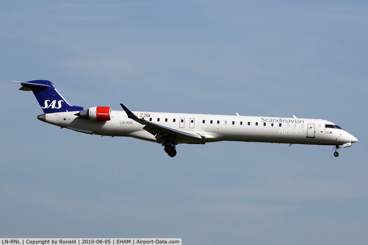 LN-RNL, 2010 Bombardier CRJ-900LR (CL-600-2D24) C/N 15250, at spl