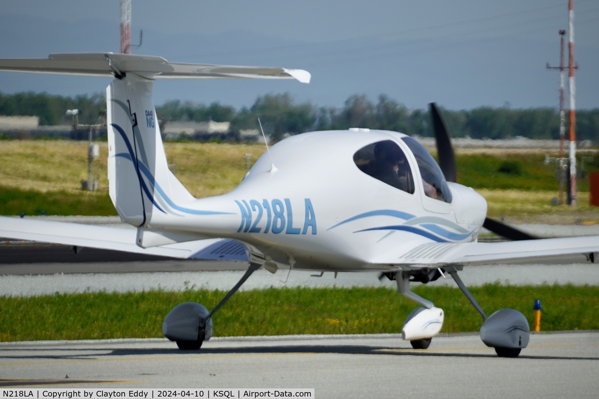 N218LA, 2023 Diamond Aircraft Ind Inc. DA 40 NG C/N 40.NC248, San Carlos Airport in California 2024.