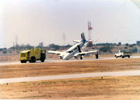 N10JP @ FTW - Emergency landing nose gear failure @1981