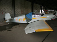 F-PBJP @ LFOX - Inside GAMA Airclub's hangar - by Shunn311