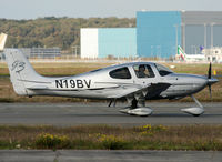 N19BV @ LFBO - Taxiing to the General Aviation area... - by Shunn311