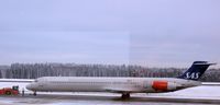 SE-DIK - @ Helsinki Airport - by gbmax