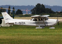 F-GIZH @ LFLY - Taxiing for a new light flight... - by Shunn311