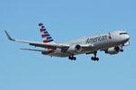 N373AA @ DFW - American Airlines arriving at DFW Airport