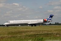 OY-KFM @ EDDL - Bombarider CL-600-2D24 CRJ-900 - SK SAS SAS Scandinavien Airlines 'Fafner Viking' - 15250 - OY-KFM - 31.07.2015 - DUS - by Ralf Winter