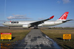N807NW @ EHAM - at spl - by Ronald