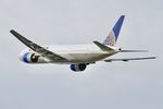 N780UA @ KLAX - B772 United Airlines Boeing 777-222 N780UA UAL1635 LAX-ORD - by Mark Kalfas
