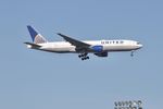 N780UA @ KORD - B772 United Airlines Boeing 777-222 N780UA UAL1811 DEN-ORD - by Mark Kalfas