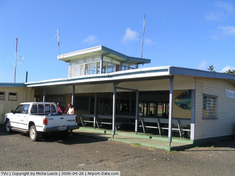 Đặt vé máy bay Taveuni
