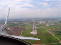 Afonso Pena International Airport, Curitiba, Paraná Brazil (SBCT) - Overview of Curitiba International Airport at Cessna 172R Skyhawk - by Felipe Letnar