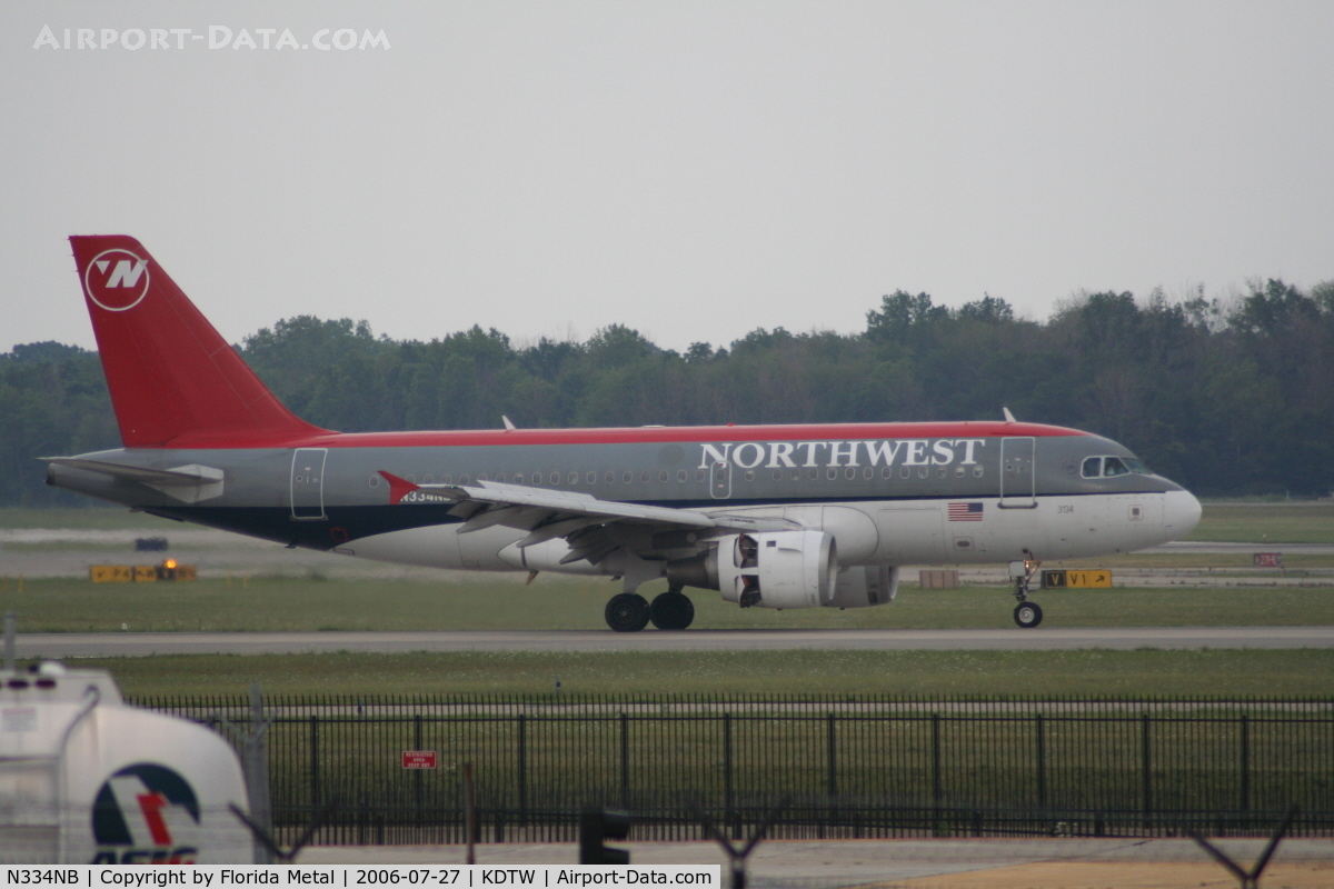 N334NB, 2002 Airbus A319-114 C/N 1659, Just landed on 21R