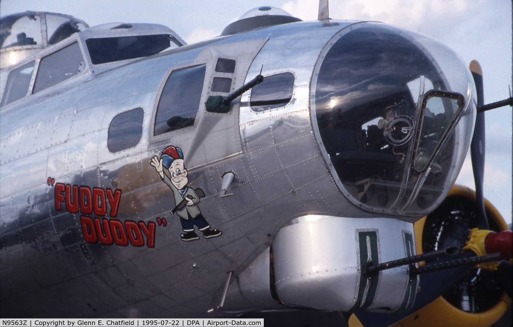 N9563Z, 1944 Boeing B-17G Flying Fortress C/N 32204, Close up on the ramp