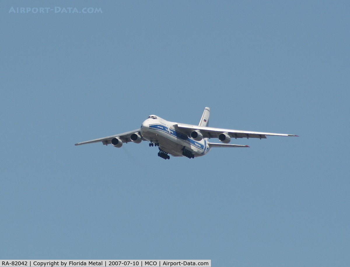 RA-82042, 1991 Antonov An-124-100 Ruslan C/N 9773054055093/0606, Volga