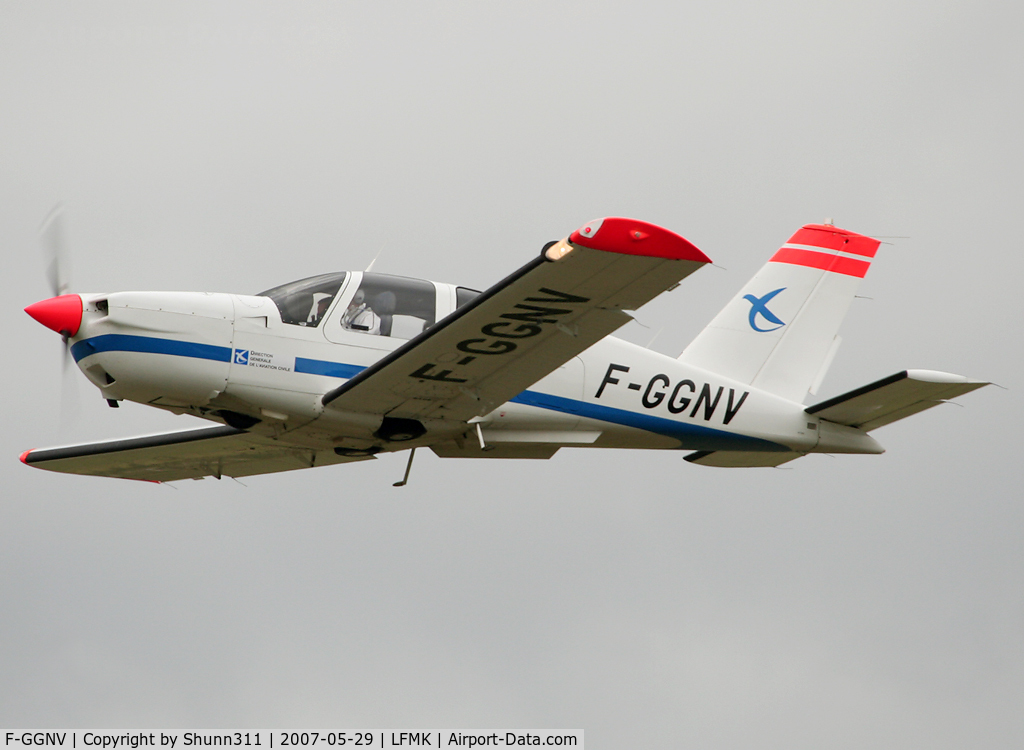 F-GGNV, Socata TB-20 C/N 1286, Go around above the runway