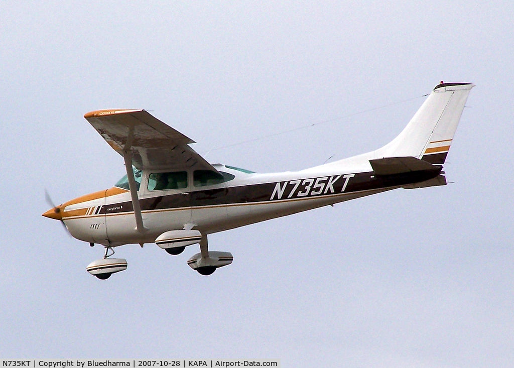 N735KT, 1977 Cessna 182Q Skylane C/N 18265491, Approach to 17L