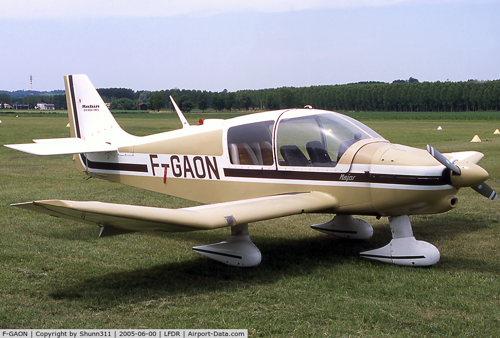 F-GAON, 1977 Robin DR-400-140B Major C/N 1238, Parked in front of the Airclub