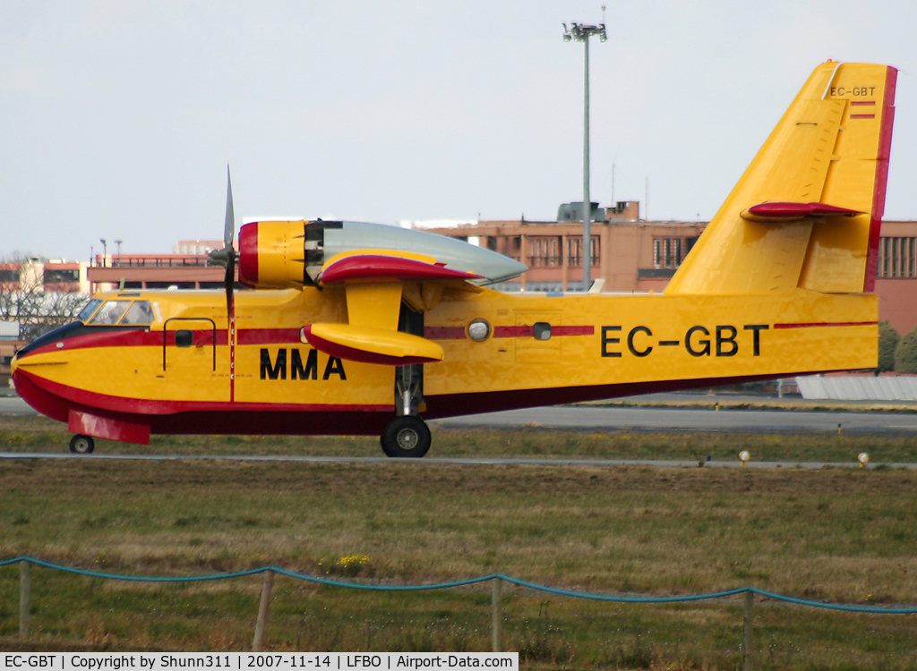 EC-GBT, Canadair CL-215T (CL-215-6B11) C/N 1054, Line up rwy 32R for departure