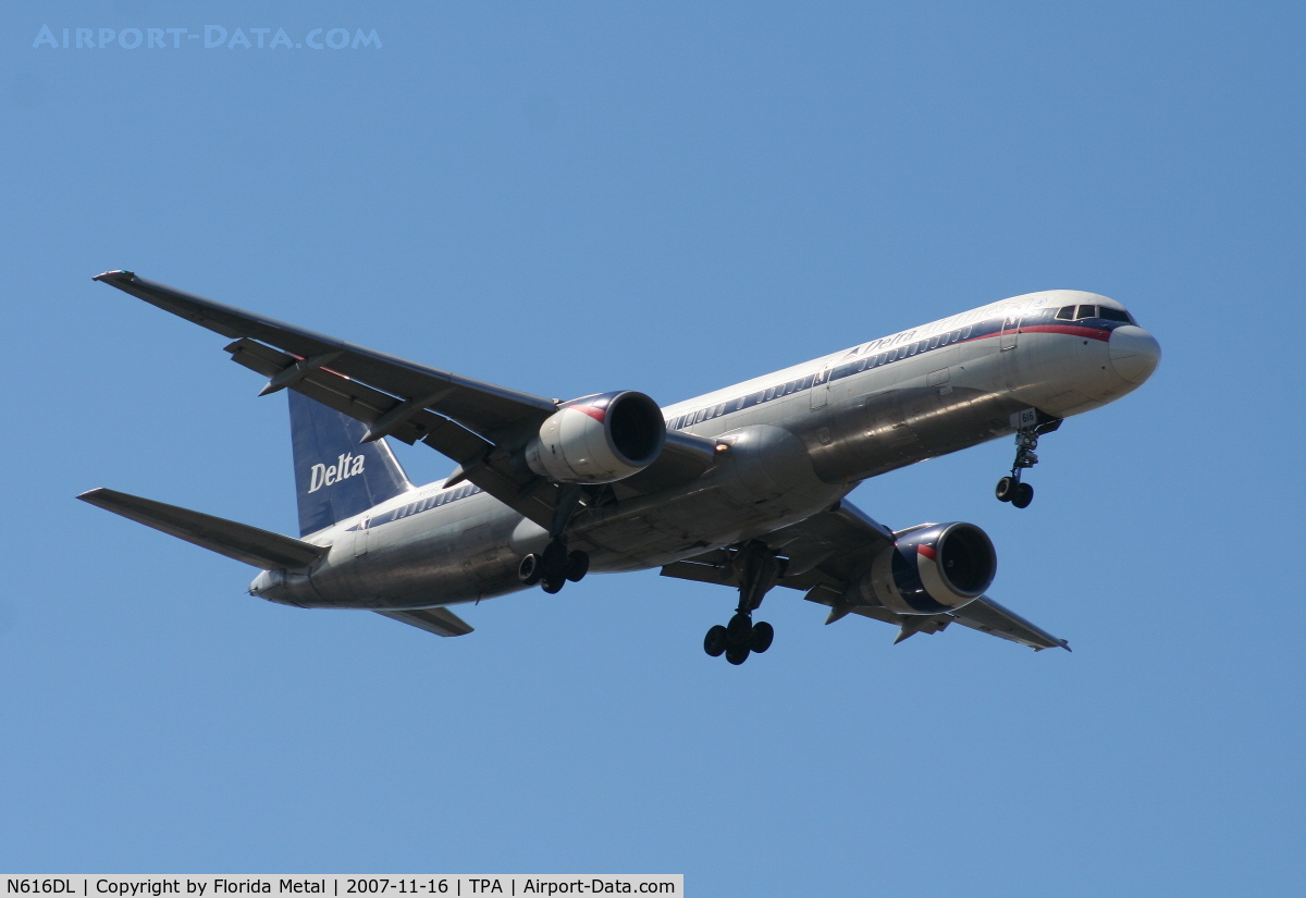 N616DL, 1986 Boeing 757-232 C/N 22823, Delta