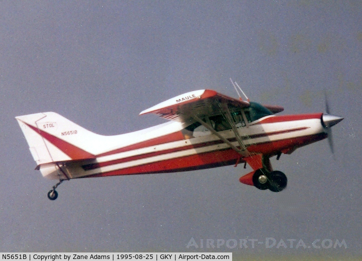 N5651B, 1981 Maule M-5-180C C/N 8018C, Taking off from Arlington Municipal