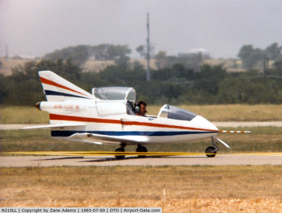 N210LL, 1974 Bede BD-5J C/N 5J-0004, N153BD (also N1BL and N210LL) in Astro Flight Inc. paint. Also flew for James Bond movie, Microjet, Bud Lite and for DOD anti cruise-missle tests)