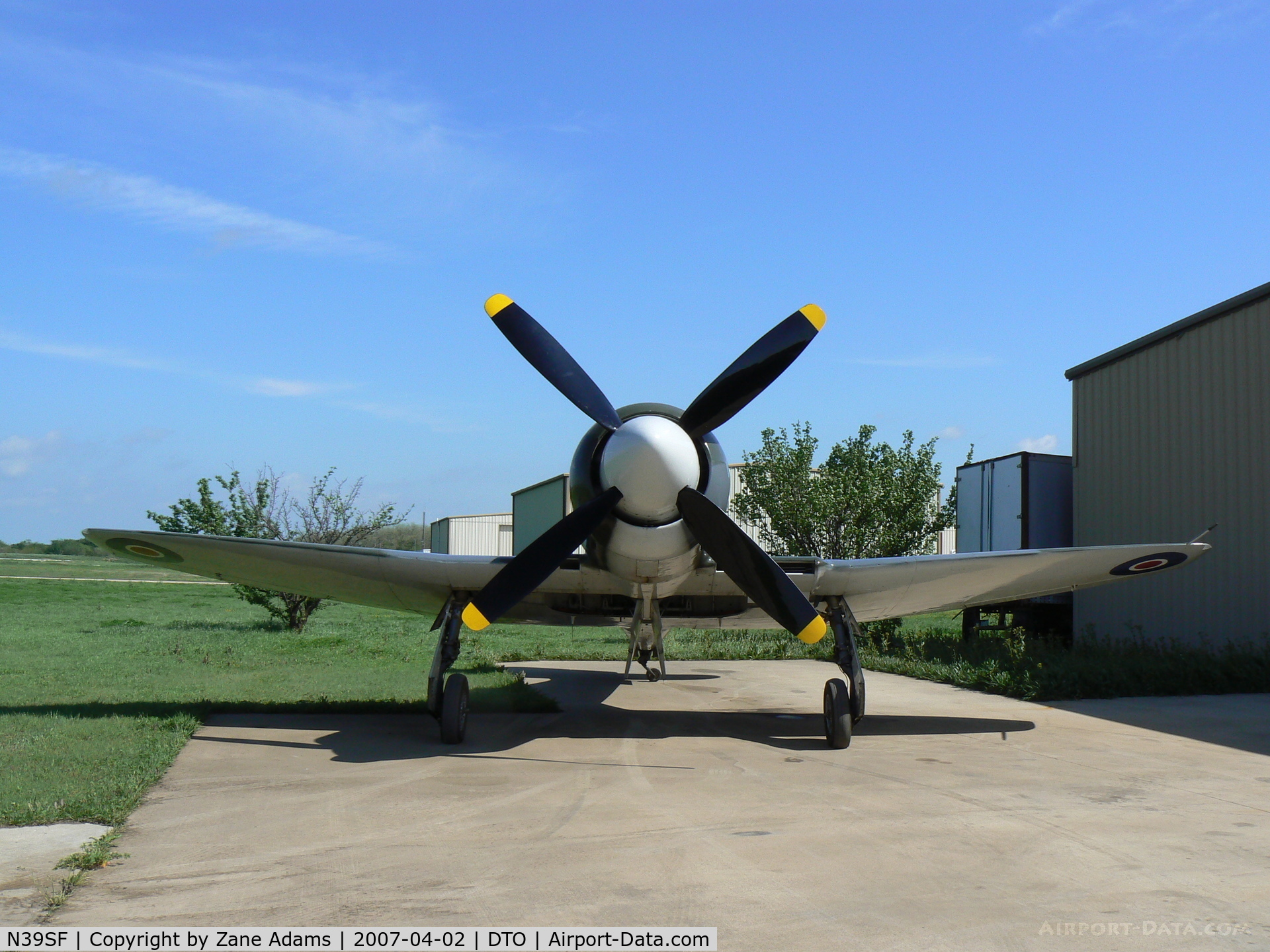 N39SF, 1949 Hawker Sea Fury T.20 C/N 37542, Beautiful Sea Fury!