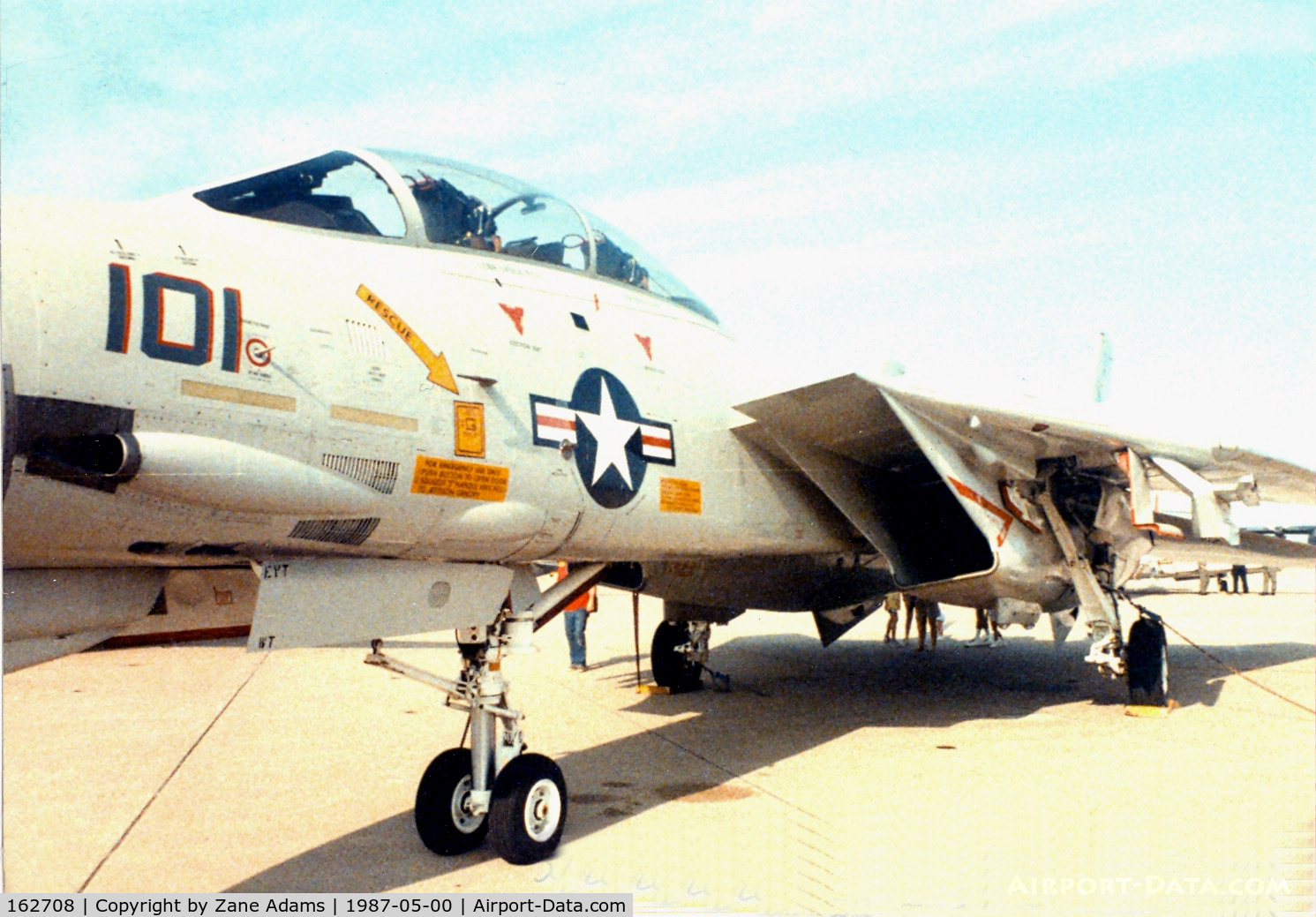 162708, Grumman F-14A Tomcat C/N 554, At the former Dallas Naval Air Station - F-14A 