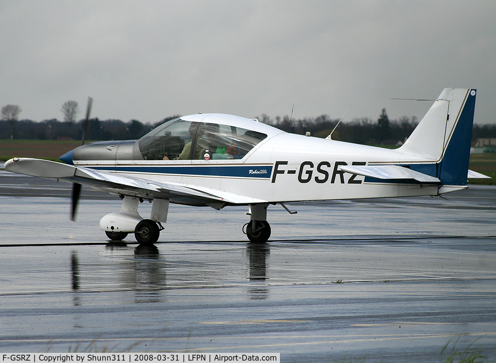 F-GSRZ, 1999 Robin HR-200-120B C/N 328, Ready to make another light flight