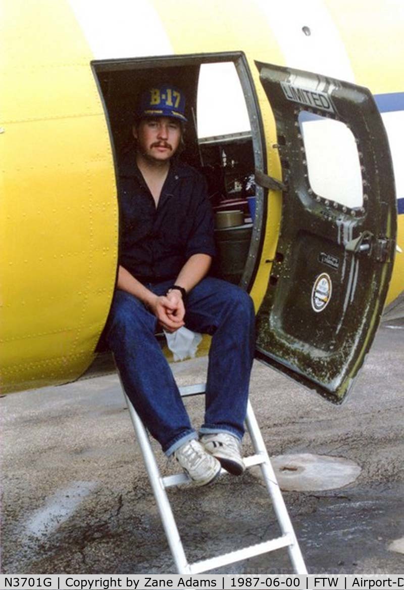 N3701G, 1944 Boeing B-17G Flying Fortress C/N 44-8543A, Yours truly in 1987 waiting for the weather so we can go fly!