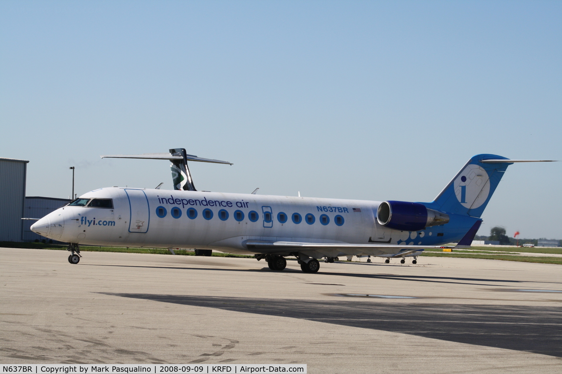 N637BR, 1999 Bombardier CRJ-200ER (CL-600-2B19) C/N 7308, CL-600-2B19