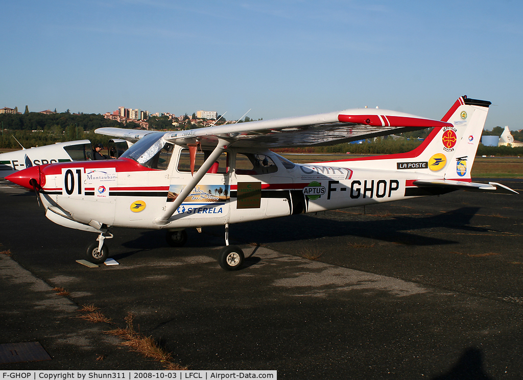F-GHOP, Cessna 172RG Cutlass RG C/N 172RG-0338, Parked...