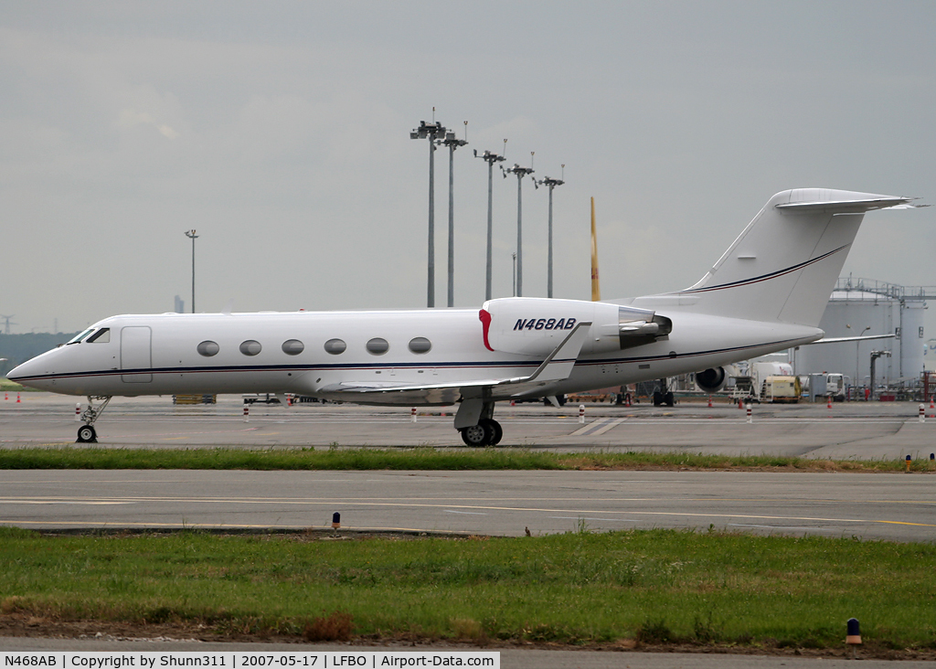 N468AB, 2002 Gulfstream Aerospace G-IV C/N 1477, Parked at the General Aviation area...