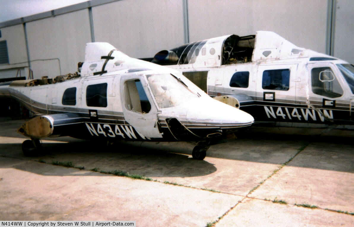 N414WW, 1980 Bell 222 C/N 47042, N414WW in the bone yard in Texas