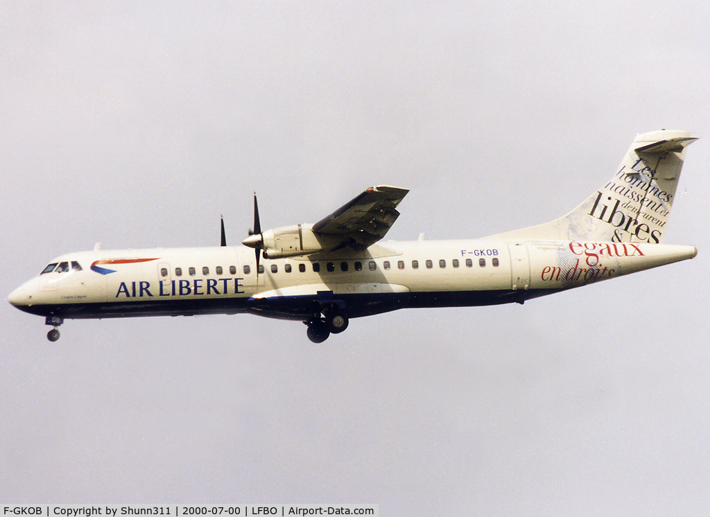 F-GKOB, 1991 ATR 72-202 C/N 232, Landing rwy 33R