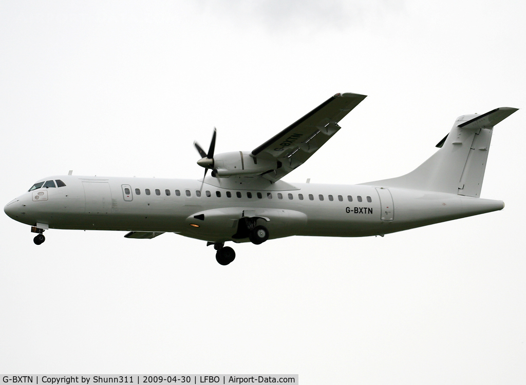 G-BXTN, 1996 ATR 72-202 C/N 483, Landing rwy 32L in all white c/s... Returned to lessor by Aurigny Air Services.