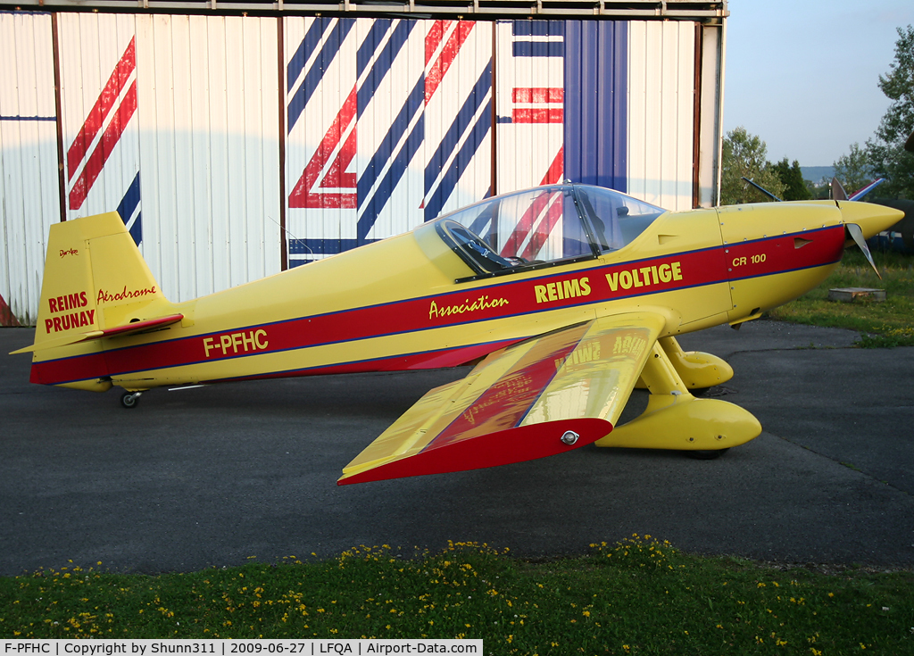 F-PFHC, Dyn'Aero CR-100 C C/N 27, Parked...