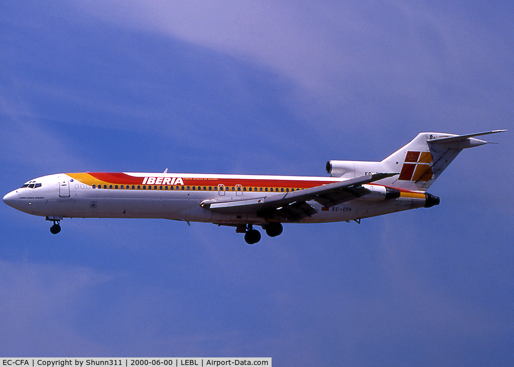 EC-CFA, 1973 Boeing 727-256 C/N 20811, Landing rwy 25