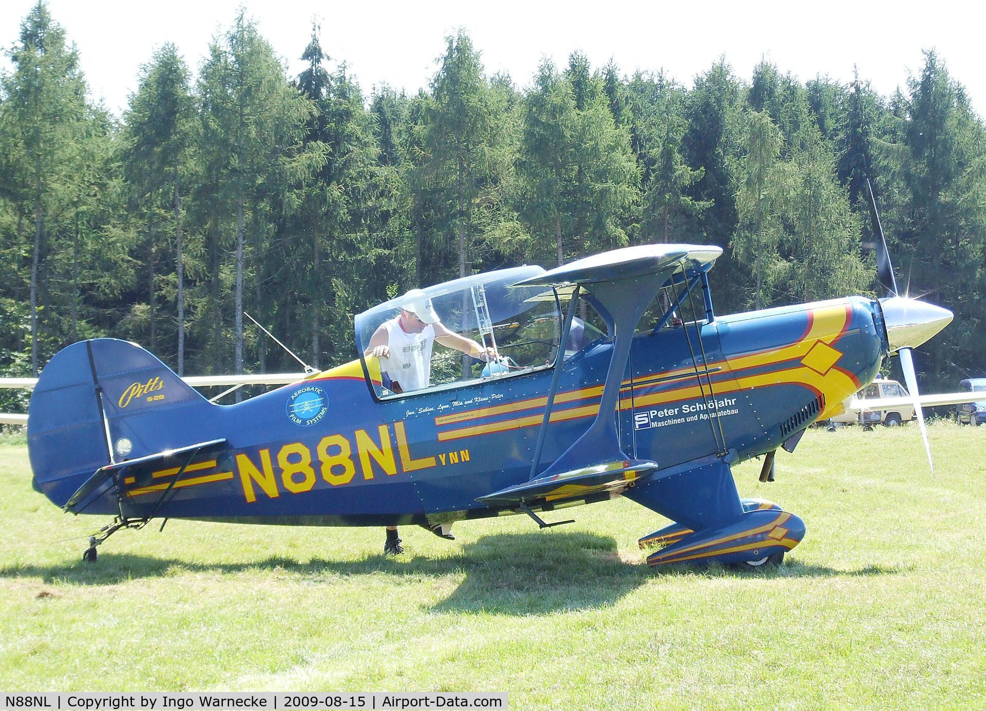 N88NL, 1988 Christen Pitts S-2B Special C/N 5147, Christen Pitts S-2B at the Montabaur airshow 2009