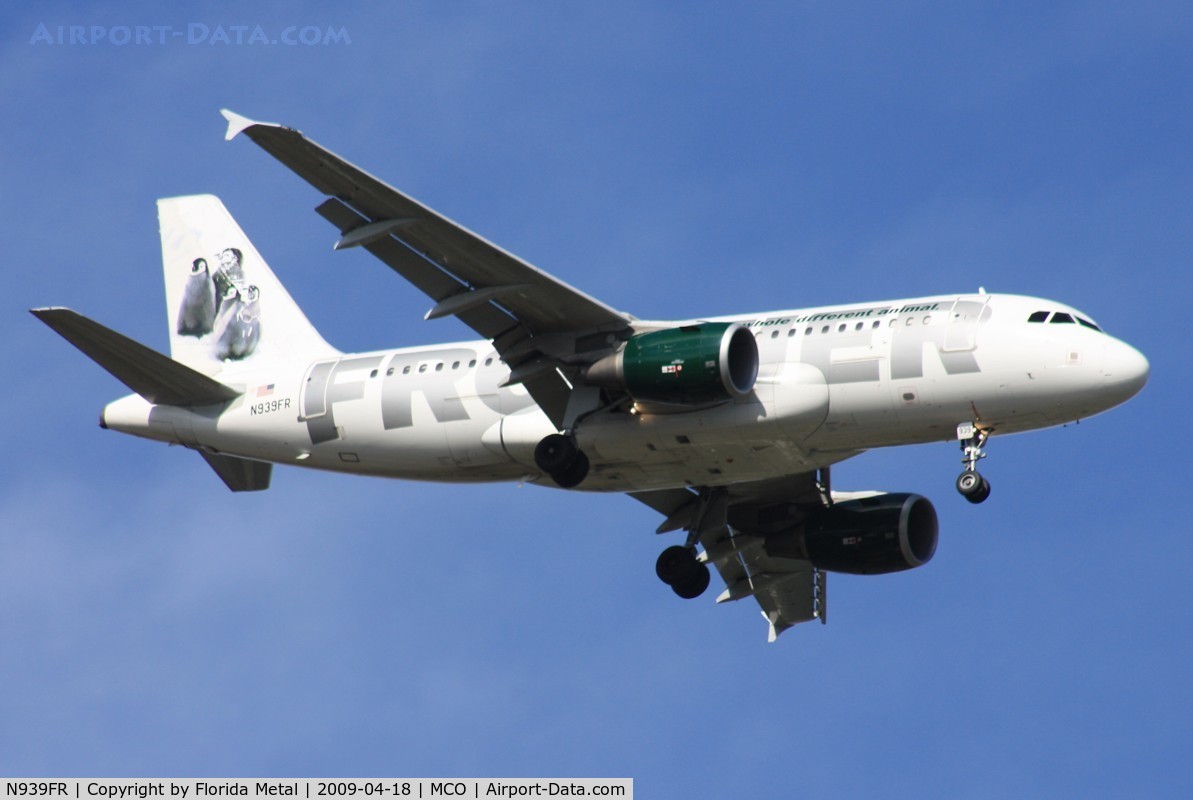 N939FR, 2005 Airbus A319-111 C/N 2448, The Penguins Frontier A319