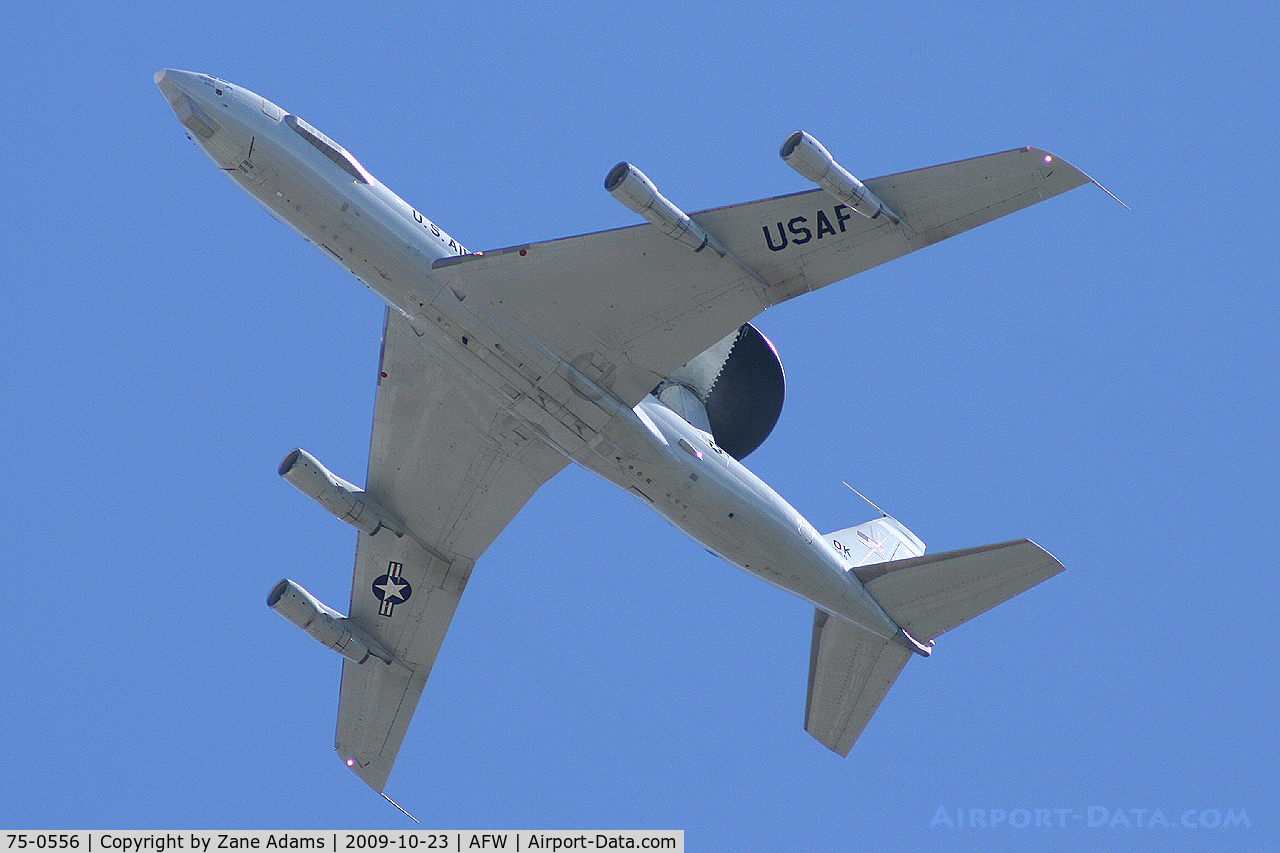 75-0556, 1975 Boeing E-3B Sentry C/N 21047, Landing at the 2009 Alliance Fort Worth Airshow