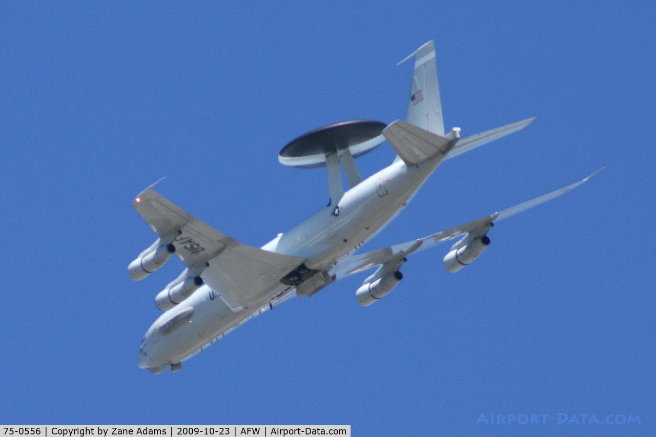 75-0556, 1975 Boeing E-3B Sentry C/N 21047, Landing at the 2009 Alliance Fort Worth Airshow