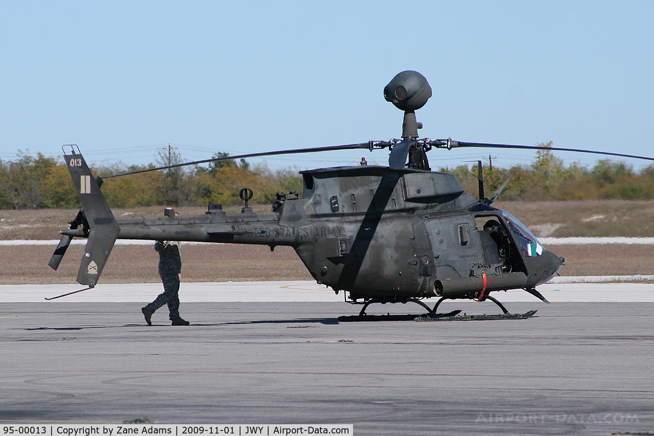 95-00013, 1995 Bell OH-58D Kiowa Warrior C/N Not found 95-00013, US Army OH-58D at Midway Airport (Midlothian, TX)