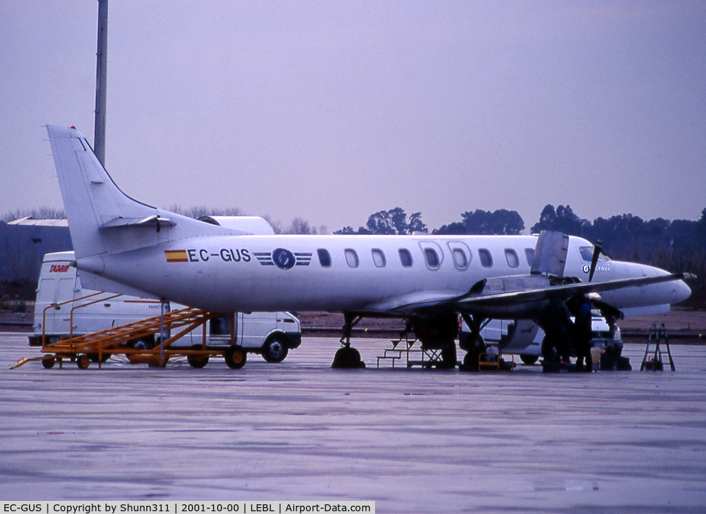 EC-GUS, 1986 Fairchild Swearingen SA-227AC Metro III C/N AC-648, Maintenance on the ramp...