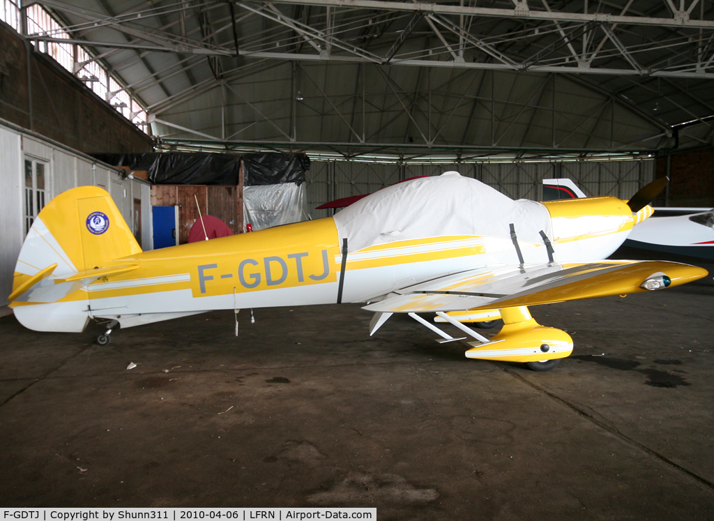 F-GDTJ, Mudry CAP-10B C/N 204, Inside Airclub's hangar...