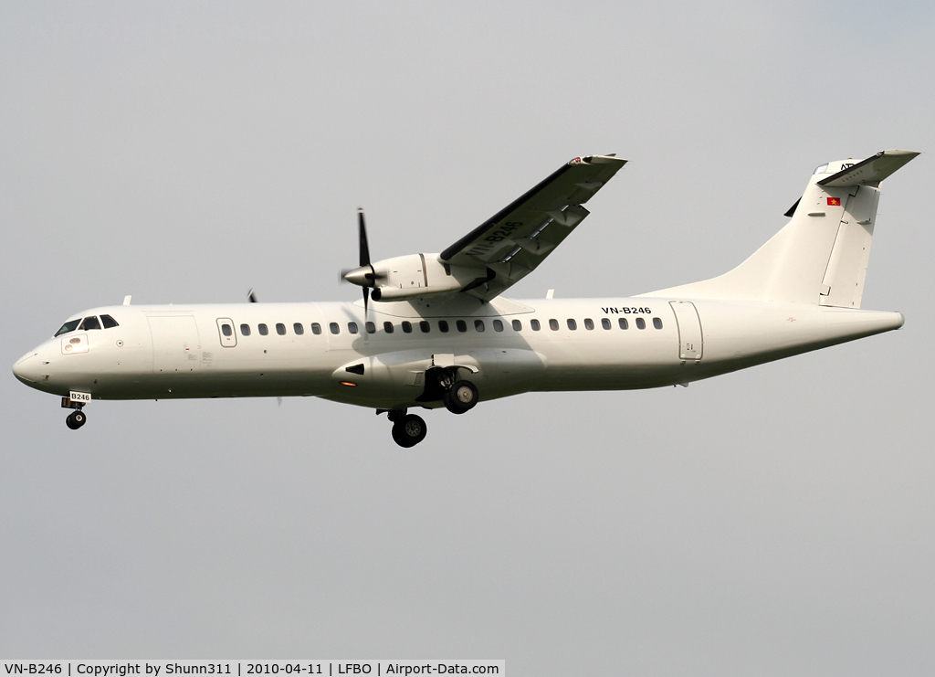 VN-B246, 1997 ATR 72-212 C/N 523, Landing rwy 32L on return to lessor...