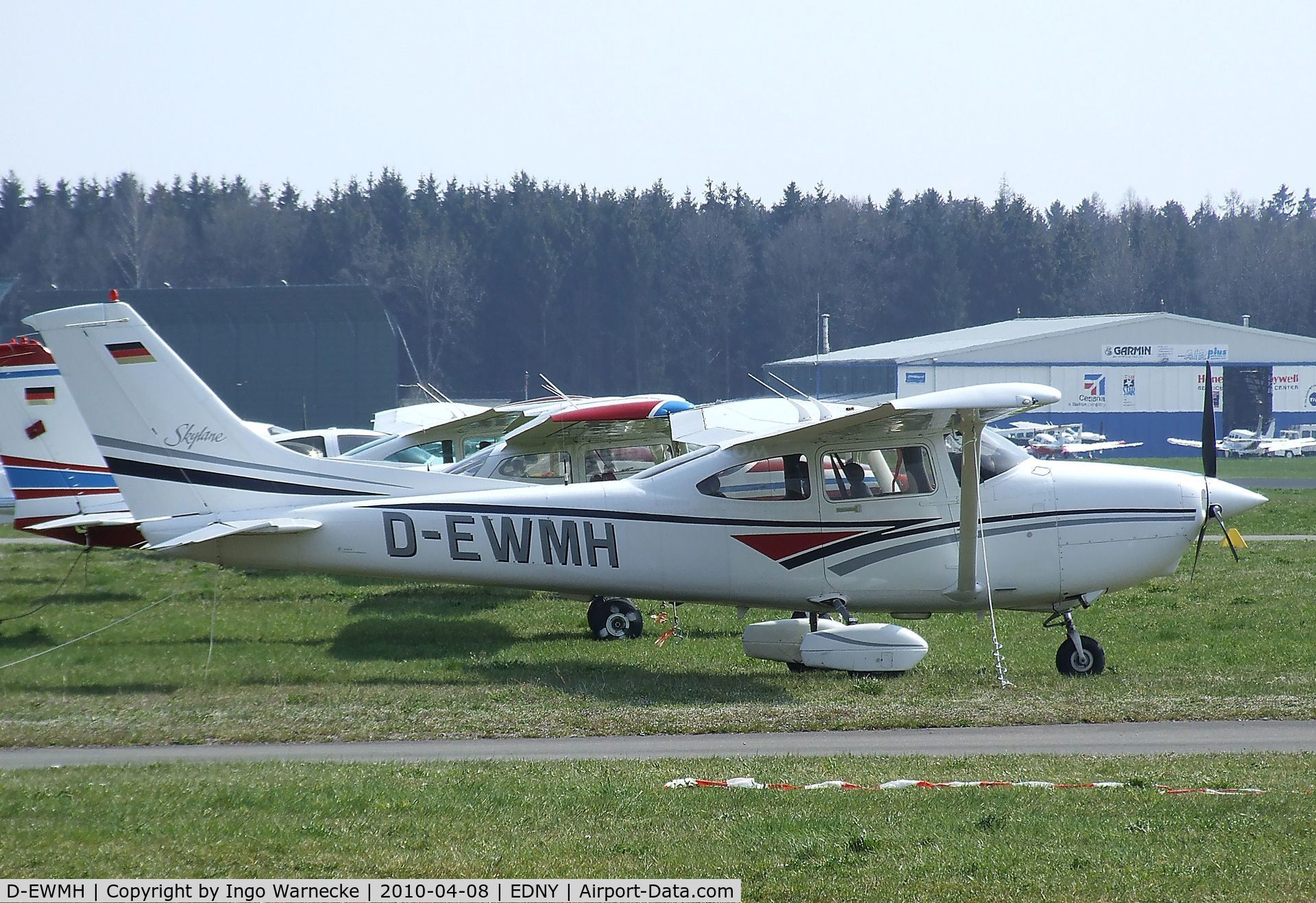D-EWMH, Cessna 182S Skylane C/N 18280293, Cessna 182S Skylane II at Friedrichshafen airport during the AERO 2010
