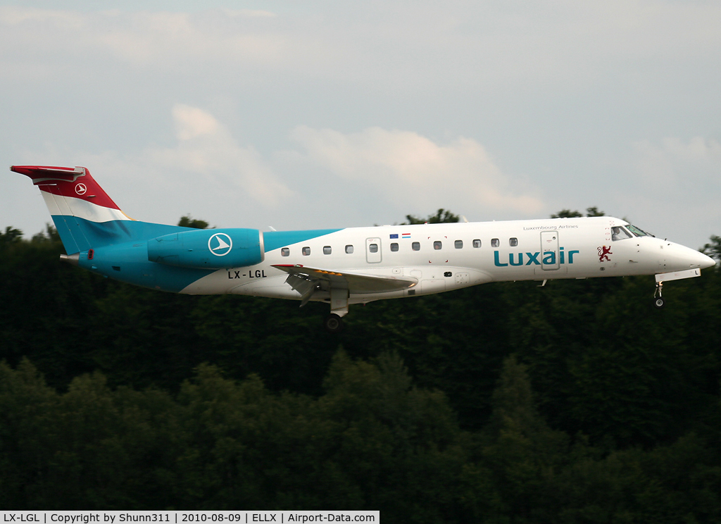 LX-LGL, 2005 Embraer ERJ-135LR (EMB-135LR) C/N 14500893, Landing rwy 24