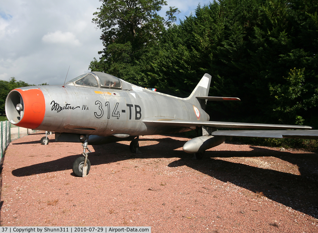 37, Dassault Mystere IVA C/N 47, S/n 37 - Preserved inside Savigny-les-Beaune Museum